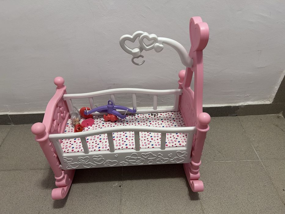 Patut roz pentru papusi