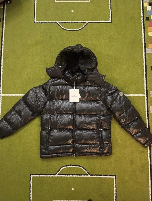 Moncler яке носено един път