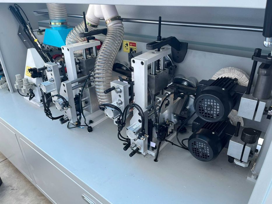 Автоматична кантираща машина (Употребявана, в отлично състояние)