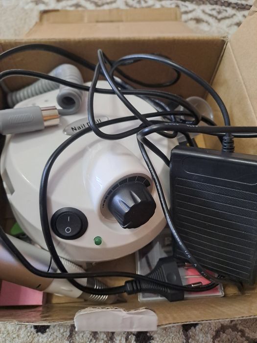 Аппарат для маникюра и педикюра