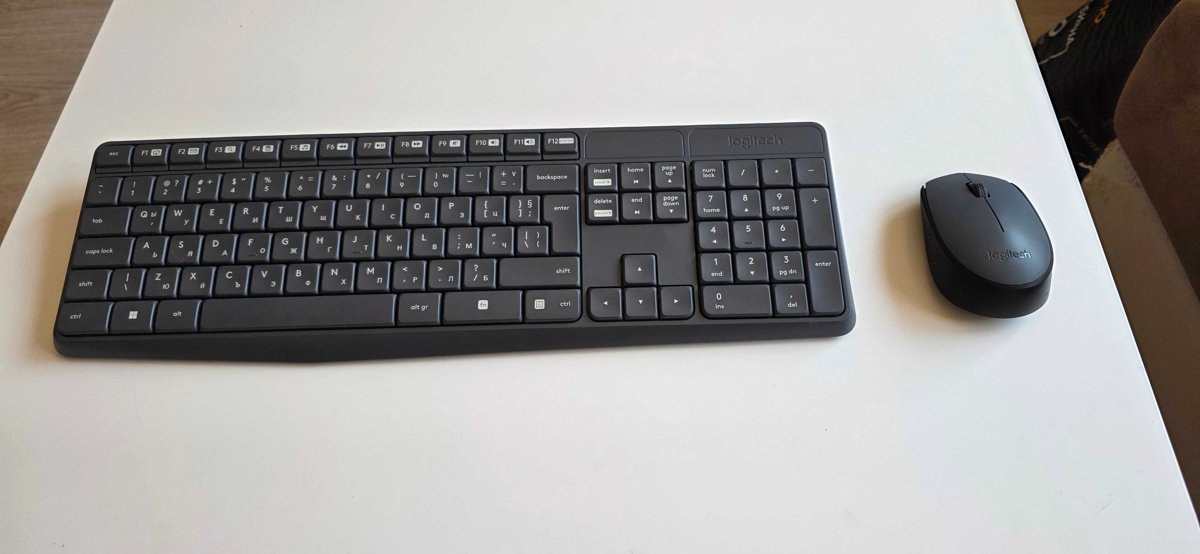 Комплект мишка и клавиатура Logitech - MK235, безжичен, тъмносив