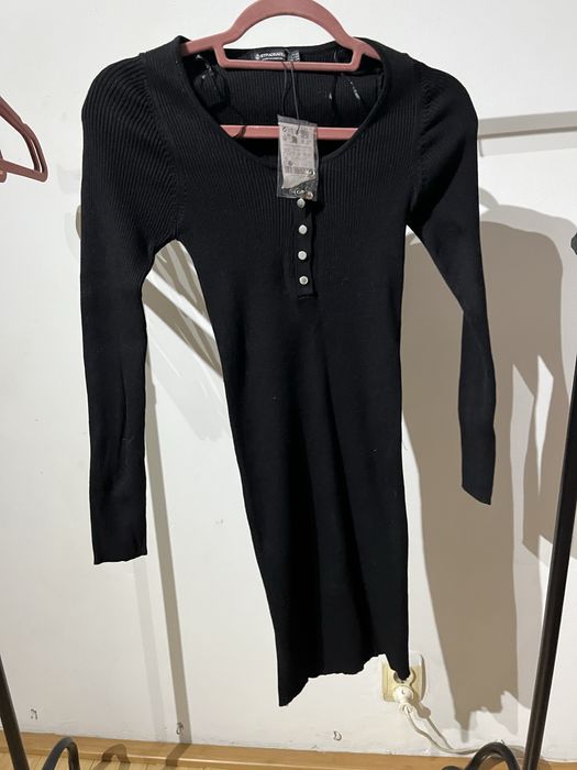Rochița neagra mulata (30 de lei)