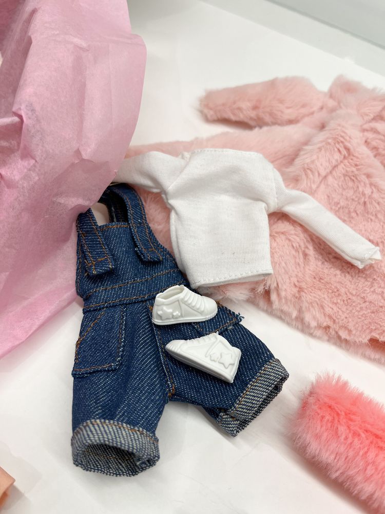 Нови дрехи, чанти и обувки за кукли Барби (Barbie)