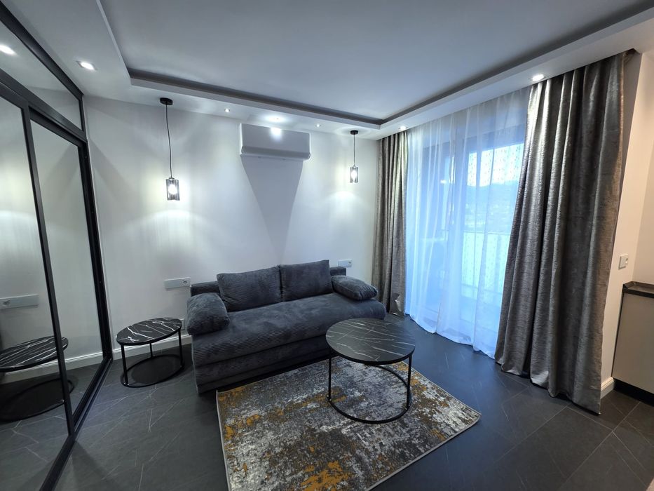 Garsoniera de închiriat!