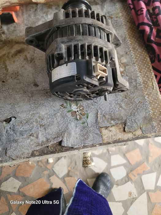 Nexia 2 generator sotiladi