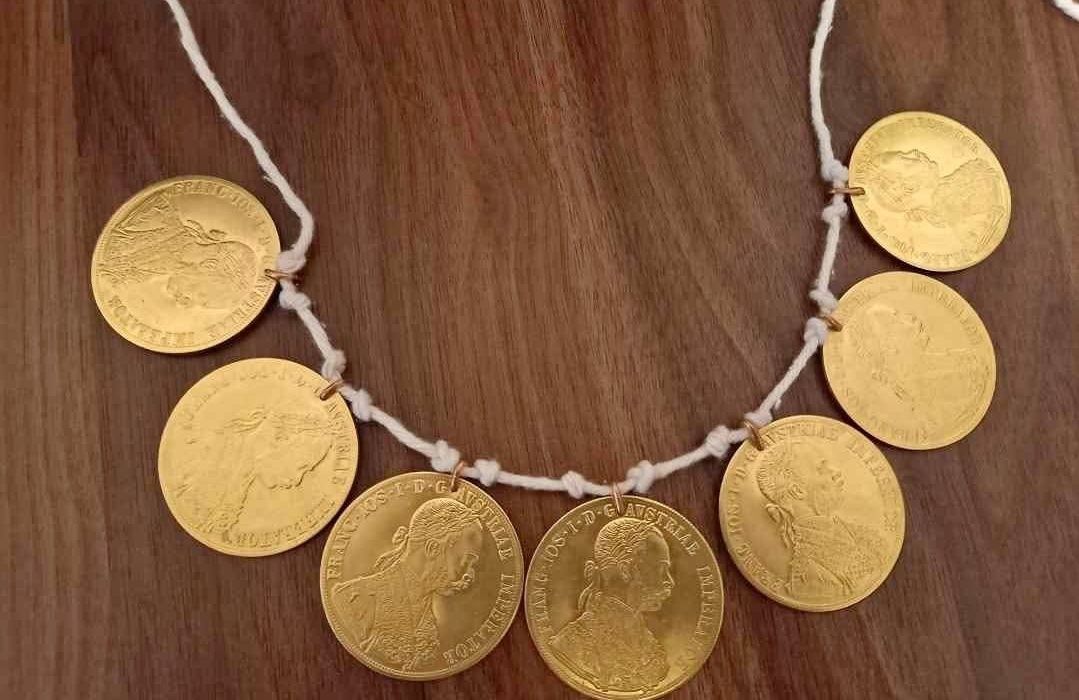 Vand monede suflate cu aur de 14k, pentru detalii sunați mă ‪[hidden
