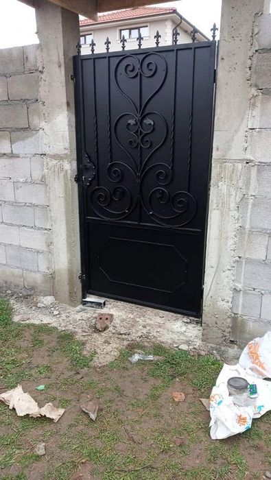 Ковано желязо- изработка и монтаж на врати и порти