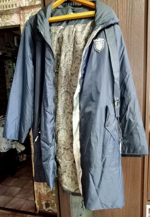 Плащ женский большого размера (64 размер)