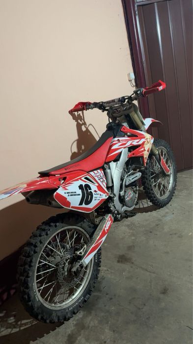 Vand sau schimb cu atv