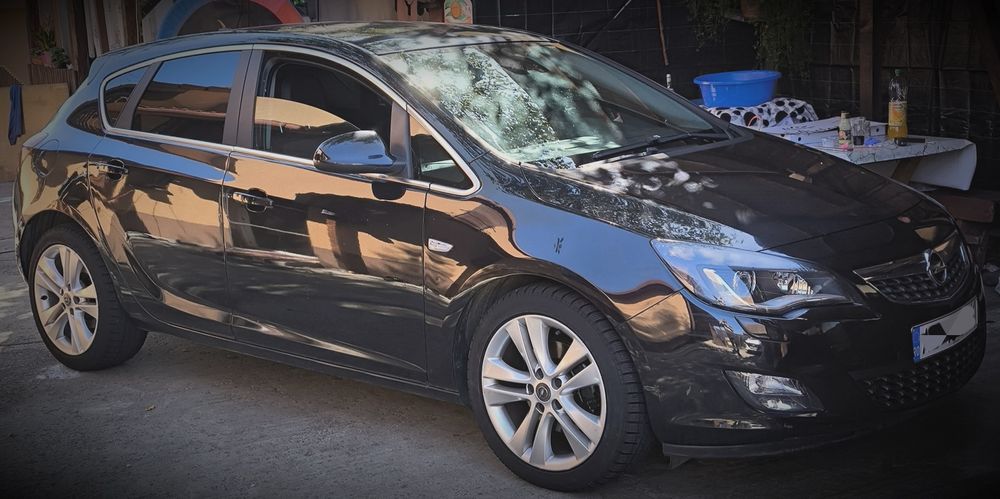Opel astra j 2012