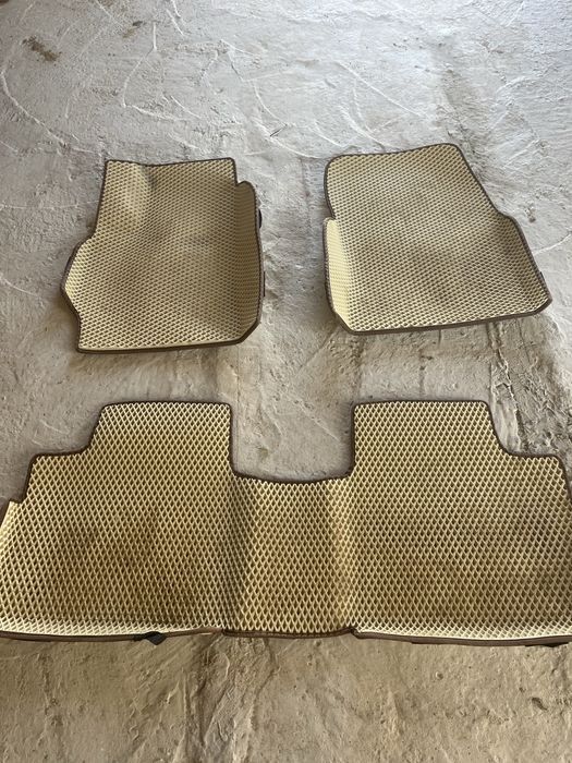 3 д полик для Тойота Королла