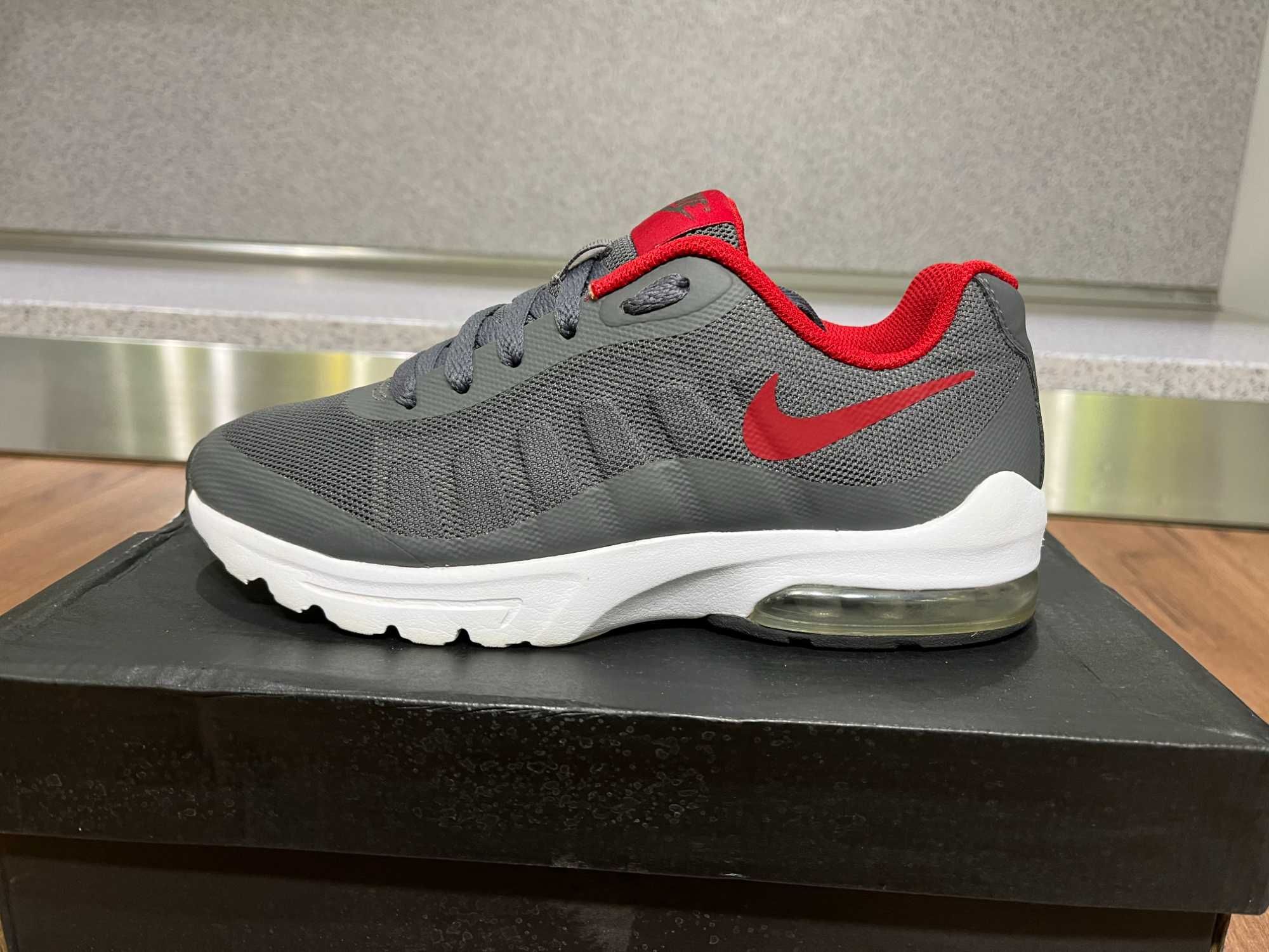 ОРИГИНАЛНИ *** Nike Air Max Invigor Wolf Grey/Total Red