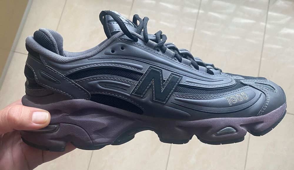 New Balance маратонки 41номер