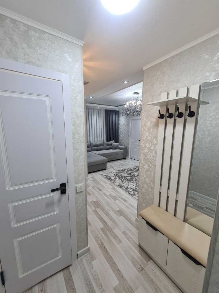 Сдаётся 2-комнатная квартира, м. Космонавтов