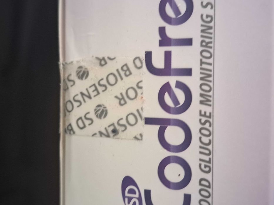 Aparat de măsurat glicemia CodeFree plus 2 cutii cu ace!!!