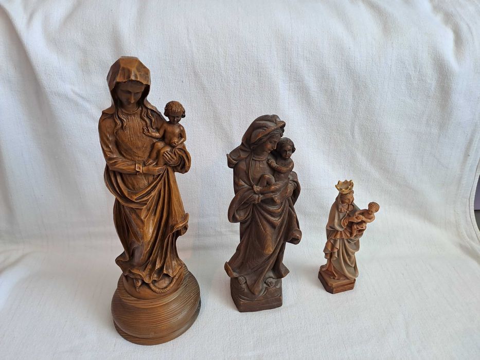 statueta lemn Fecioara Maria cu pruncul