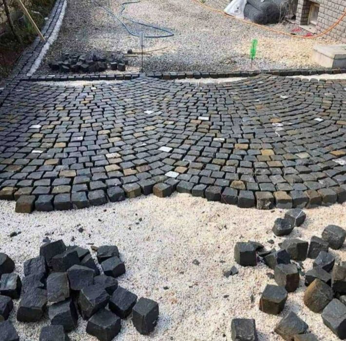 Piatra Cubica decorativa, calitate superioara, transport + montaj