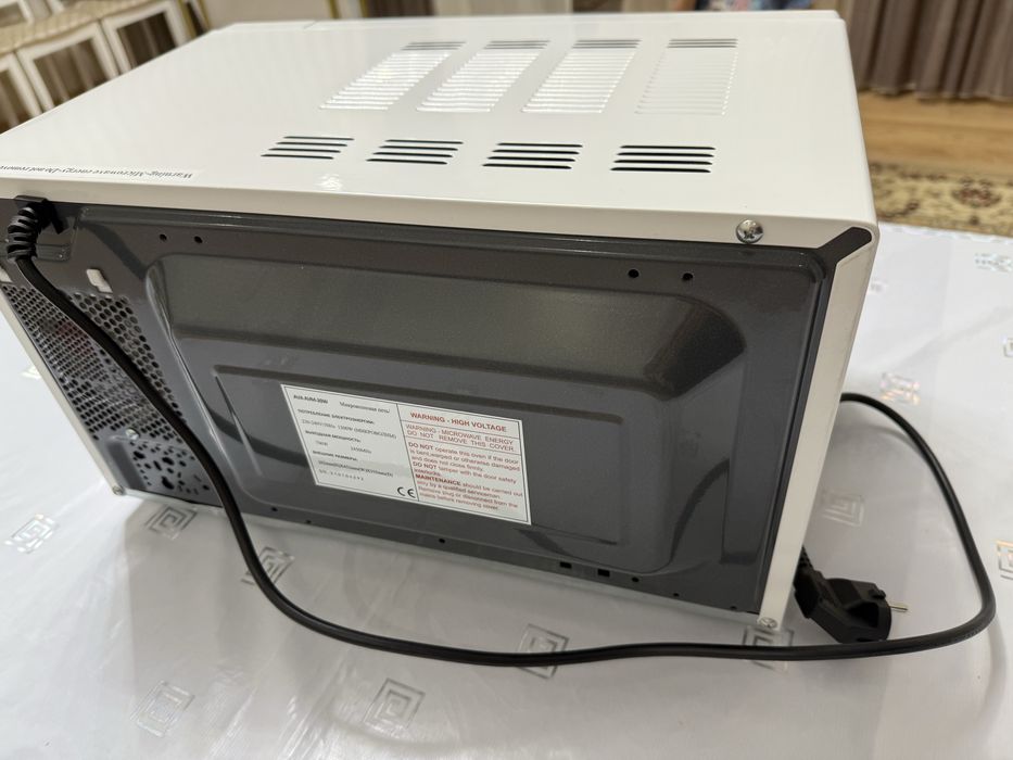 Продам микроволновую печку  ava