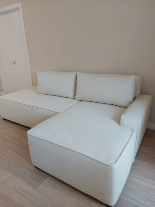 Продам раскладной Угловой диван "Марсель" (2,6 м). Внутри наши для вещ