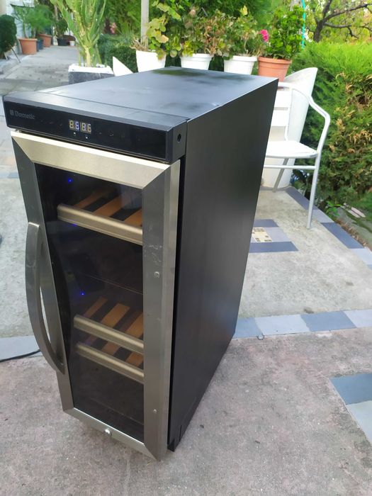 Dometic - Компресорен охладител за вино - двузонов