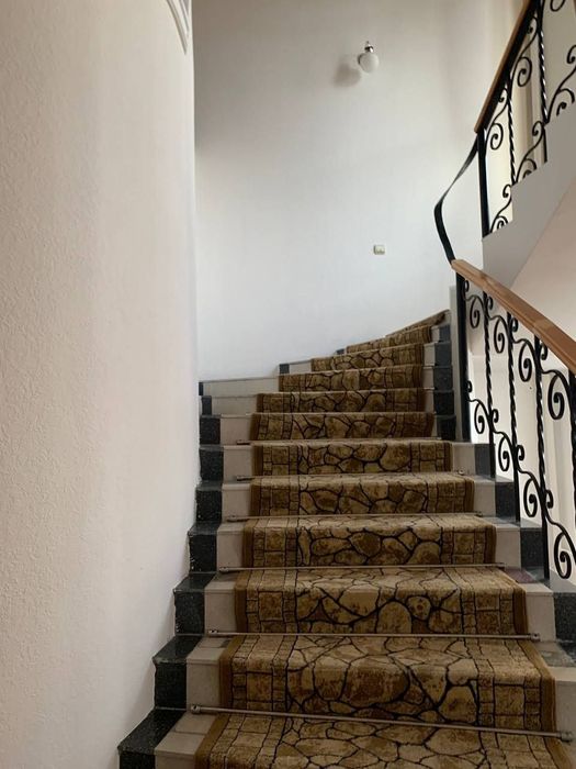 Аренда Дома. 400м2. Можно и под офис. Максим Горкий. Паспортный стол.