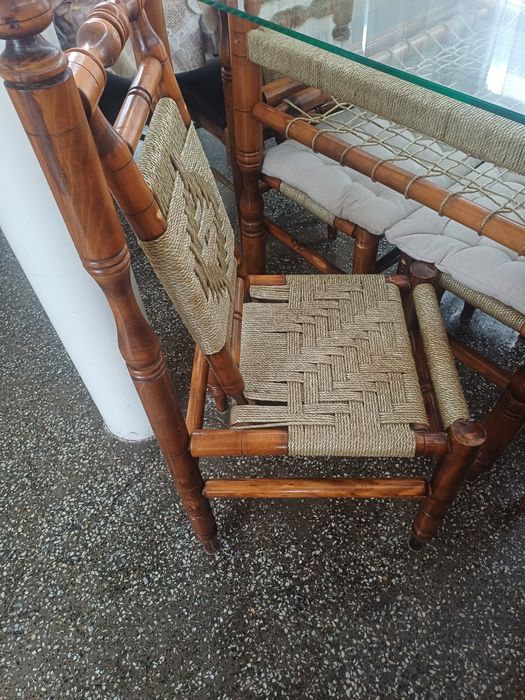 Мебели. Кнежа. Продават се, много запазени-като нови. При интерес 0899