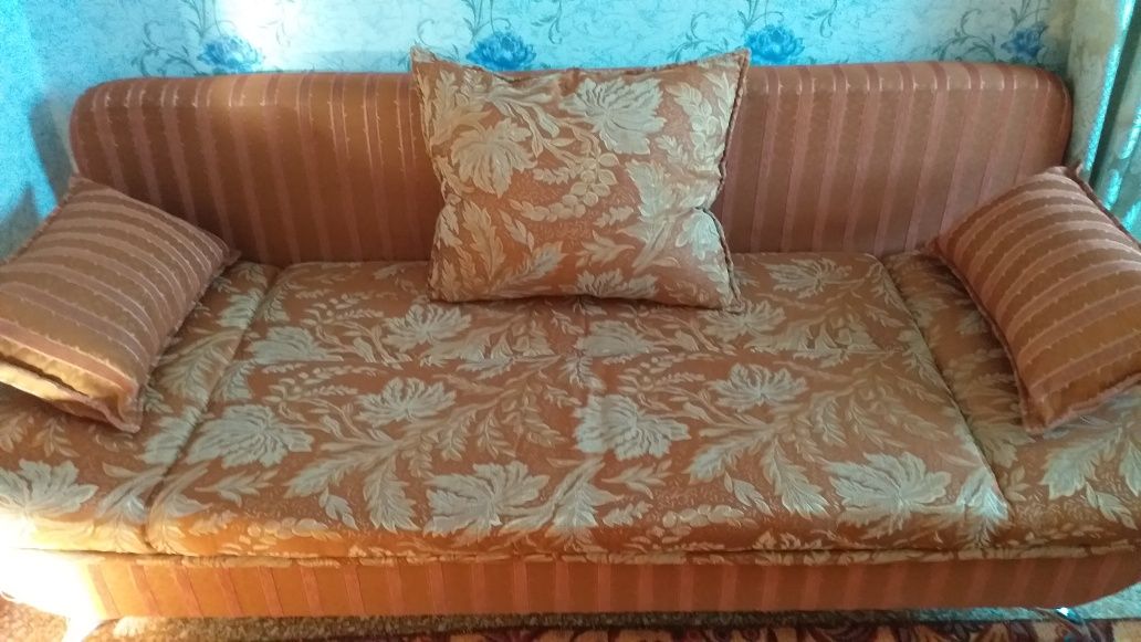 Продам диван-тахта