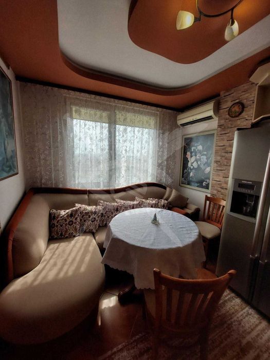 Дава се под наем Тристаен апартамент в Варна, Трошево - 103 кв.м за 700 € - Снимка #2