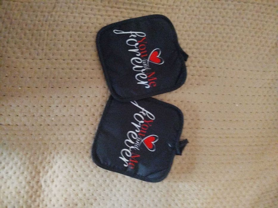 Продам прихватки две штуки 700