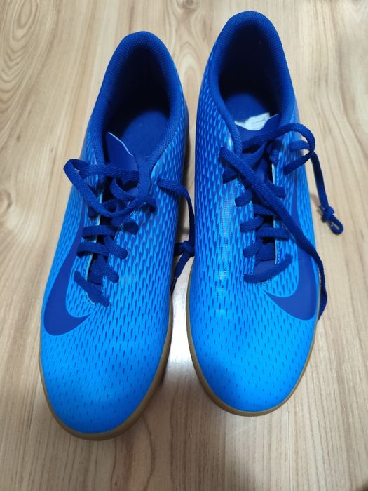 Adidași pentru fotbal