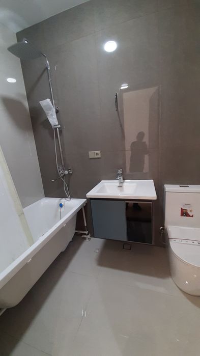 Срочно продаётся евродом 2.5-соток 6-комнота Яккасарой Саламатина