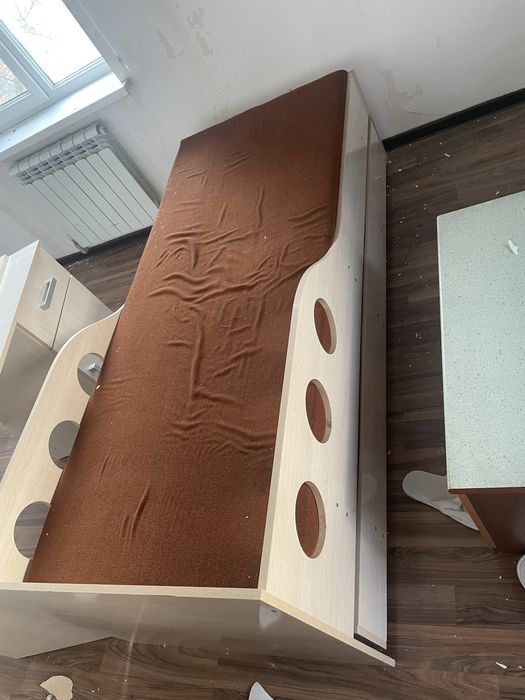 Кровать двухспальный для детей и подростков