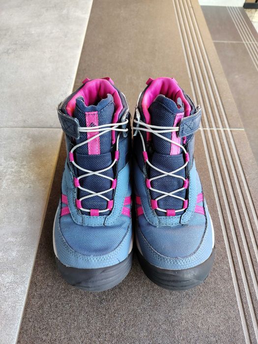 Bocanci munte Decathlon, marime 33, stare excelenta