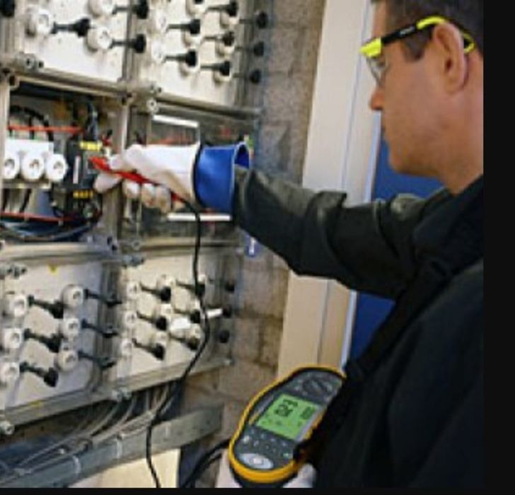 Электрик ремонт розеток срочный выезд устранение коротких замыканий ав