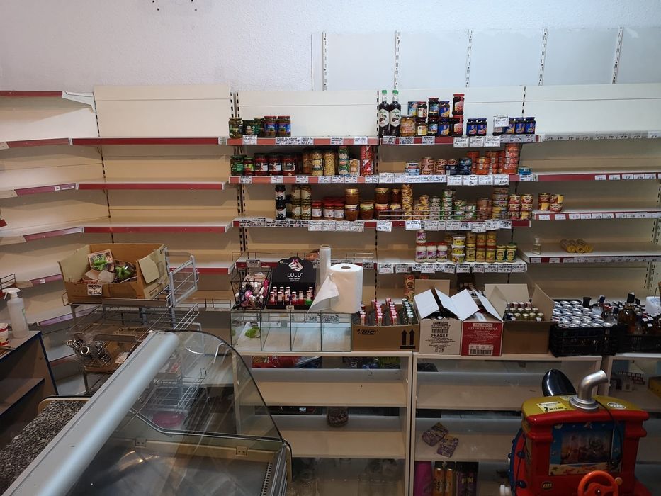 Rafturi  albbe pt magazi