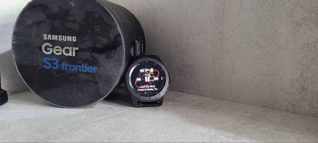 Умные часы Samsung Gear S3 Frontier