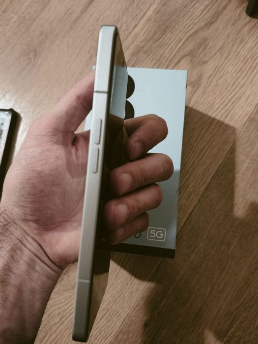 Vând oppo reno 8 pro