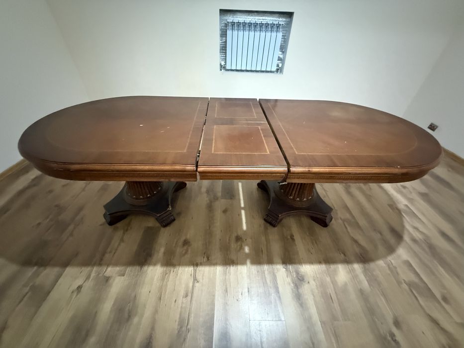 Стол  деревевянный хорошего качества