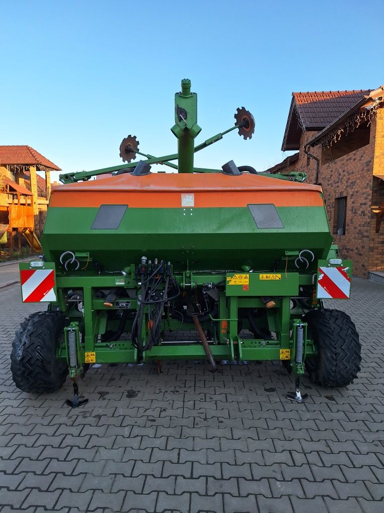 Semanatoare Amazone ED 2018 cu Monitor Amatron 3 monosem Kuhn  gaspard