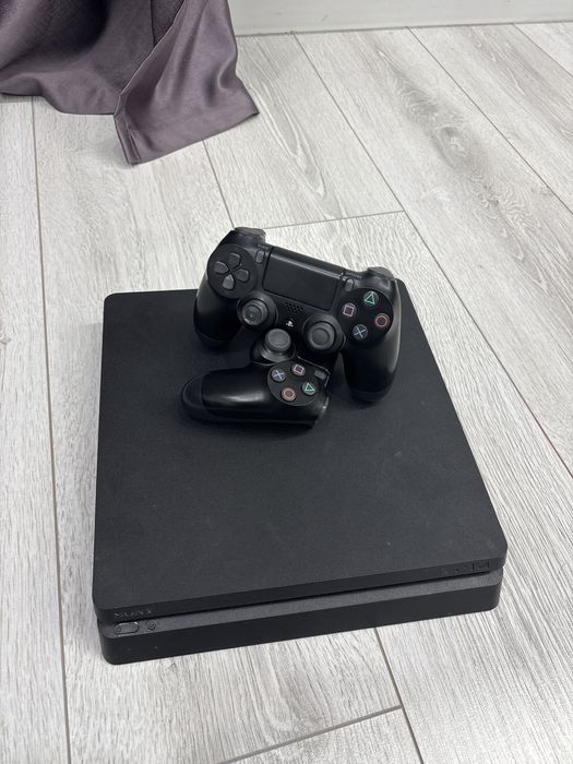 Пс4слим//1тб гигов//внутри фифа23 скачано//диск (юфс4 хоризон)90к торг