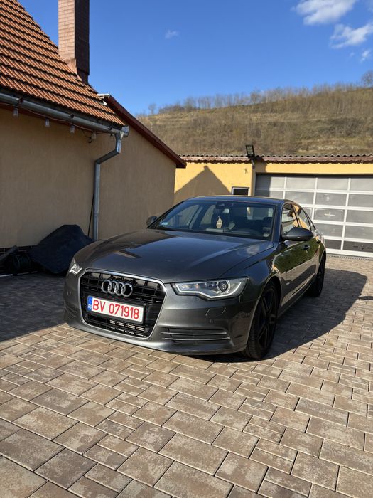 Audi A6 C7. Head-Up-Display