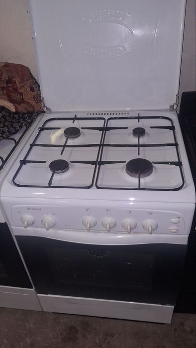 Срочно продаётся  газ плита Беларусь Гефест