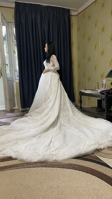 Продаются новые свадебные платья