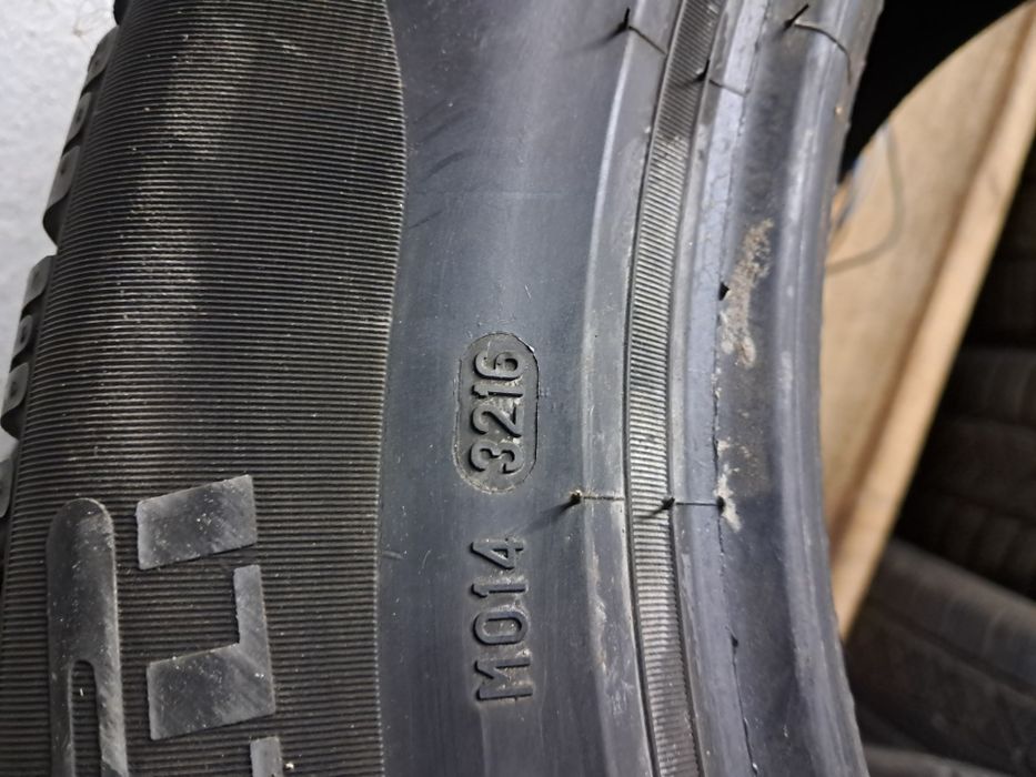 Anvelope second iarna 225 60 R17 Pirelli *