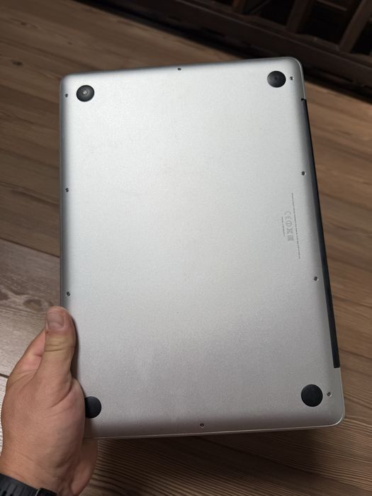 Apple Macbook Pro, mid 2012, IMPECABIL. Cutie originala inclusa