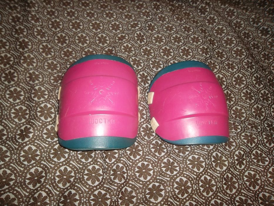 Продам Наколенники