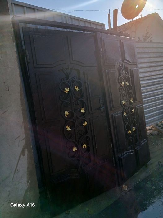 Eshik darvoza sotiladi