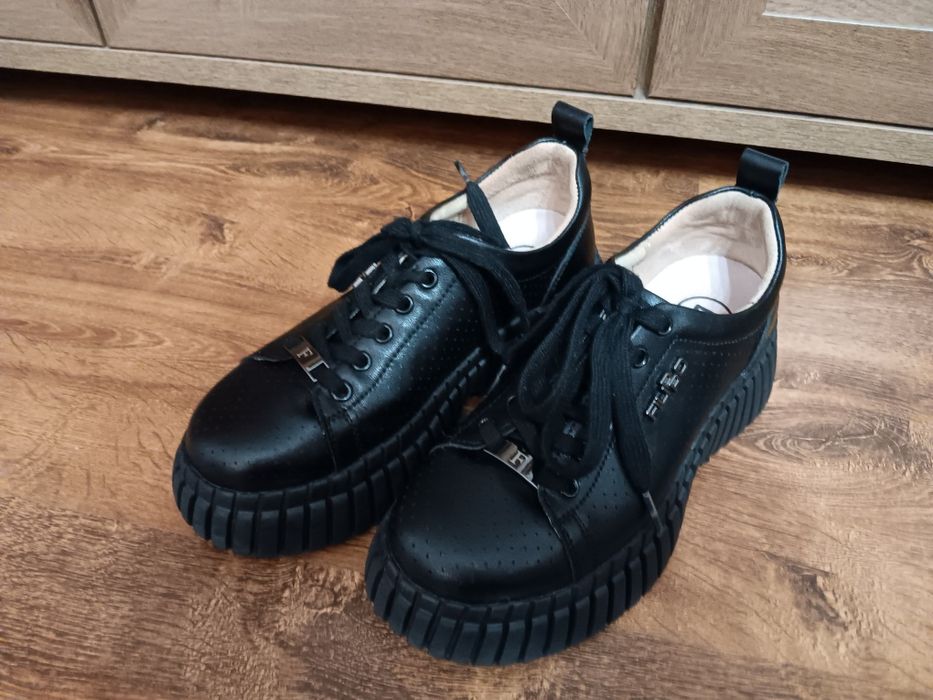 Обувки от естествена кожа