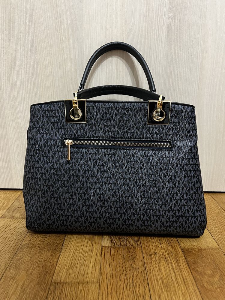 Michael Kors чанта