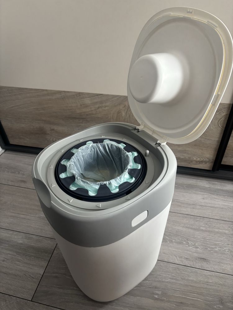Кош за памперси Tommee Tippee + 2 нови касети
